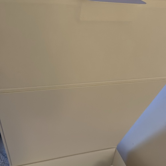 Dior Large Decorative Box - Floral Design with Tissue Paper & Ribbon - Picture 10 of 12